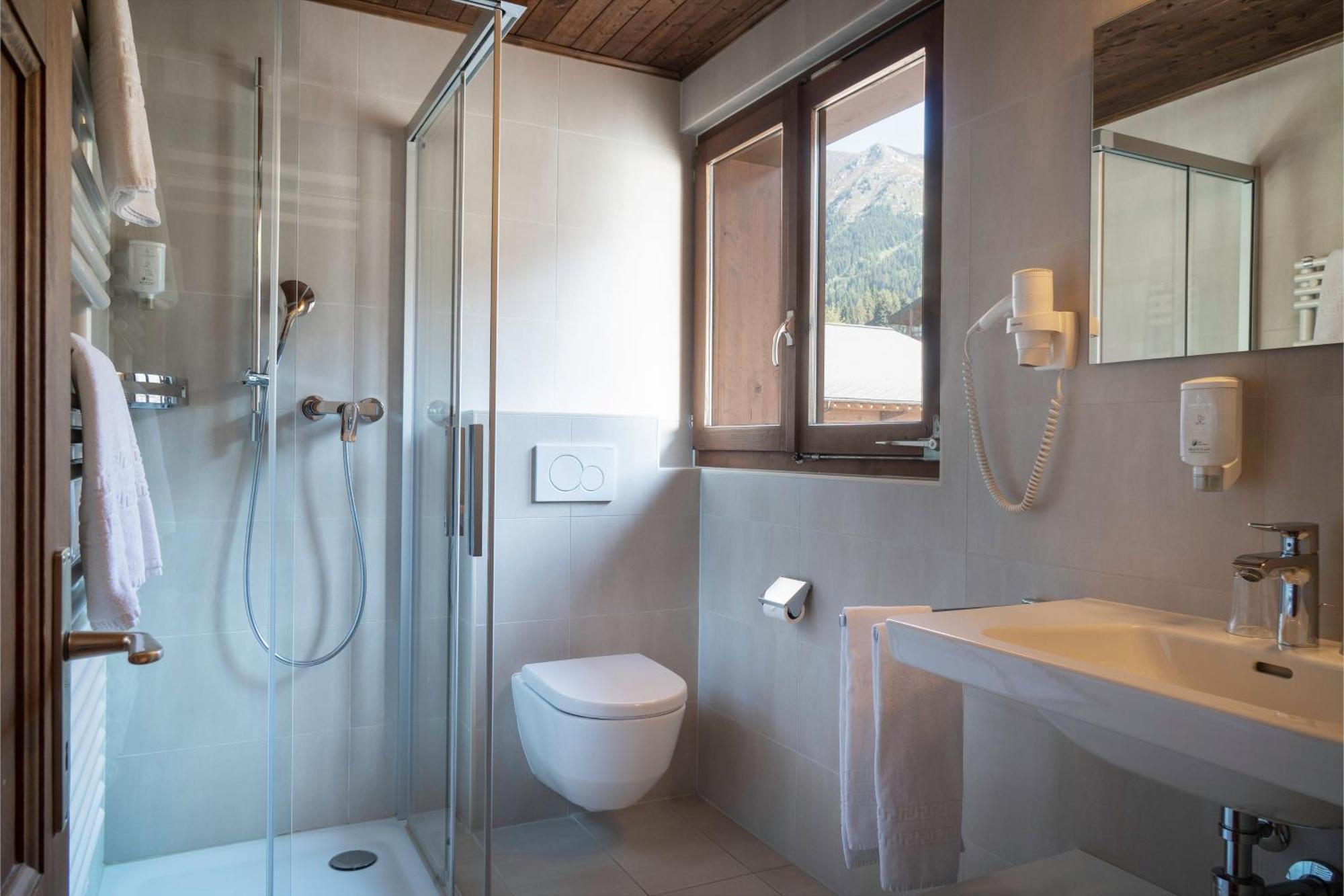 וורבייה Hotel La Rotonde מראה חיצוני תמונה