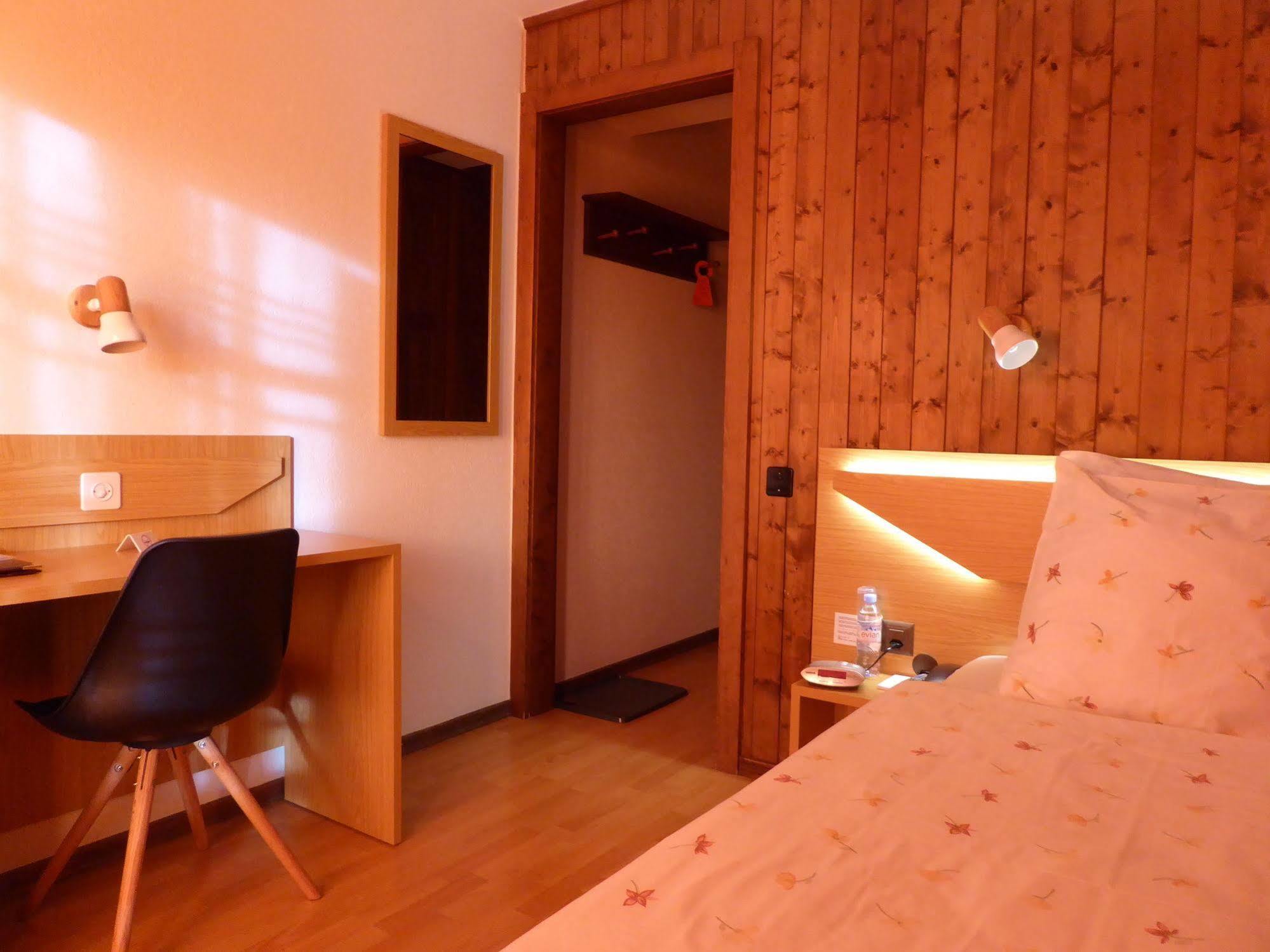 וורבייה Hotel La Rotonde מראה חיצוני תמונה